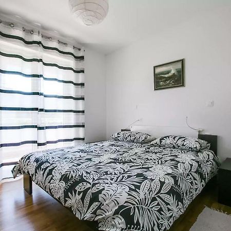 Apartment Vitalia 2+2 Porec Exterior photo