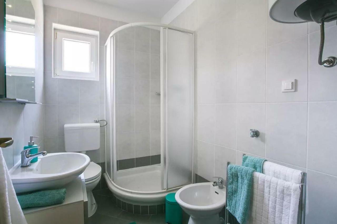 Apartment Vitalia 2+2 Porec Exterior photo