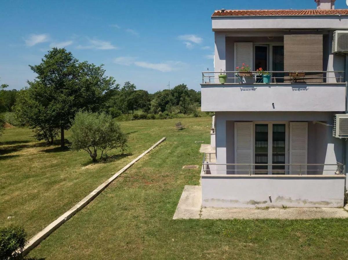 Apartment Vitalia 2+2 Porec Exterior photo